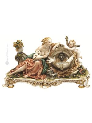 DER BRUNNEN 1067 Capodimonte Porzellan Figur handgemacht Italienisches Design stilvoll