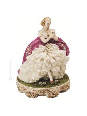 FRAU 1075 Edles Porzellan Figur Barock handgemacht Wohnkultur elegant exklusiv Wohnkultur