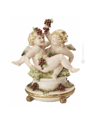 CHERUBINEN MIT TRAUBEN 1076 Capodimonte Porzellan Figur handbemalt Wohnkultur elegant exklusiv