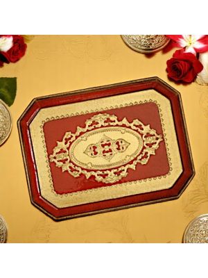 Handgefertigtes Holztablett, verziert mit 24-karätigem Blattgold, einem Symbol der Florentiner Kunst.