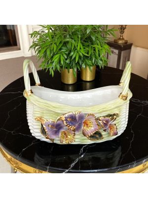 Tafelaufsatz, Keramikkorb mit Blumen und raffinierten goldenen Details, handgefertigt.