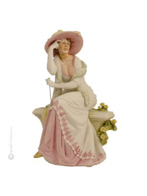 ODETTE Italienische Porzellanfigur FRAU handbemalt Wohnkultur exklusiv Italienisches Design