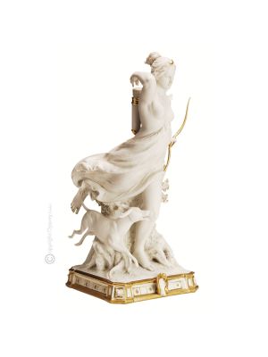 JAGD DIANA Edles Porzellan Figur handbemalt Italienisches Design elegant Wohnkultur exklusiv