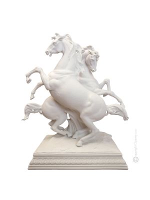 TIERE 824B Capodimonte Porzellan PFERDE Figur handbemalt Wohnkultur exklusiv stilvoll