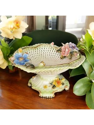 Ständer, künstlerischer Keramik-Mittelpunkt, verziert mit Gänseblümchen und goldenen Details, handgefertigt