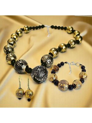 Halskette, Armband und Ohrringe aus Muranoglas, geblasen mit 24 Karat Blattgold, ein exklusives und raffiniertes Set.