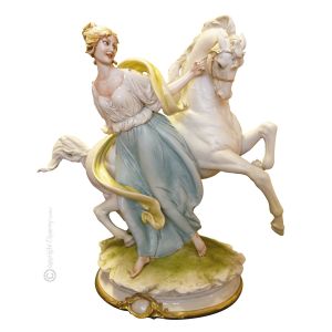 DIE KRIEGERIN 817 Edles Porzellan Figur handbemalt hochwertig Wohnkultur exklusiv stilvoll 