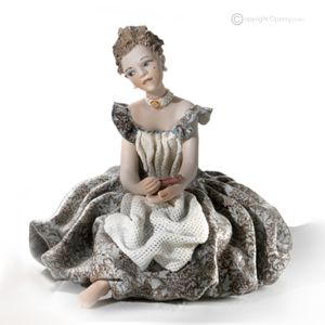 LADY Capodimonte-Statuette, Dame aus raffiniertem Porzellan, italienische Eleganz.