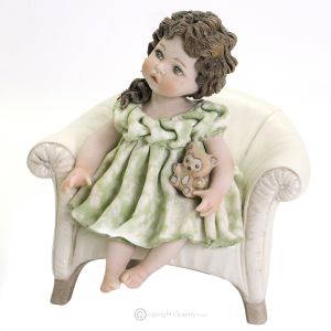 LISETTA - Capodimonte, elegante Statuette aus feinem und raffiniertem Porzellan.