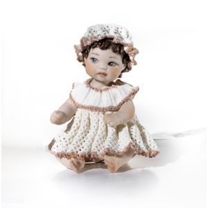 MICRO Capodimonte Porzellanfigur, Tauf-Kunstpuppe.