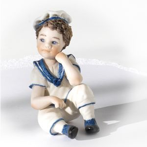 REMO – Die Matrose Capodimonte-Statuette, Kunst und Raffinesse aus exklusivem Porzellan.