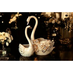 SCHWÄNE Exklusives Ornament aus Keramik im Barockstil mit Details aus 24 Karat Gold Made in Italy