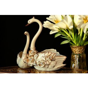 SCHWÄNE Exklusives Ornament aus Keramik im Barockstil mit Details aus 24 Karat Gold Made in Italy