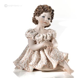 SABRINA - Capodimonte, einzigartige Figur aus raffiniertem und wertvollem Porzellan.