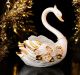 SCHWAN Exklusives Ornament aus Keramik im Barockstil mit Details aus 24 Karat Gold Made in Italy